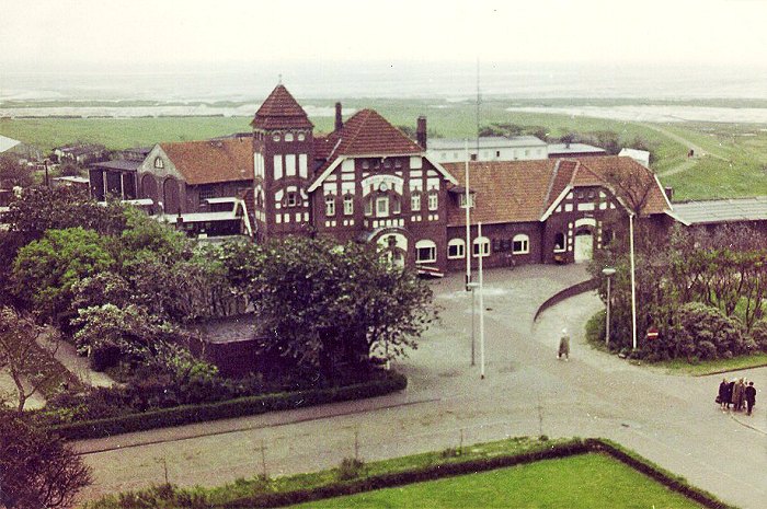 Der Bahnhof vom Leuchtturm aus