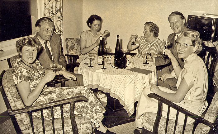 Feierlichkeiten im &raquo;Monopol&laquo;
