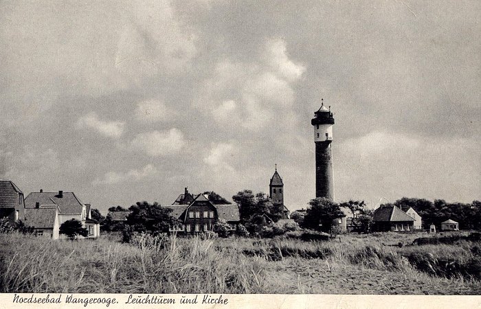 Leuchtturm und Kirche