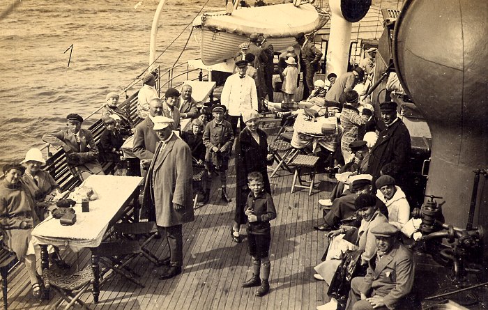 Auf dem Dampfschiff &raquo;Lachs&laquo; (I)