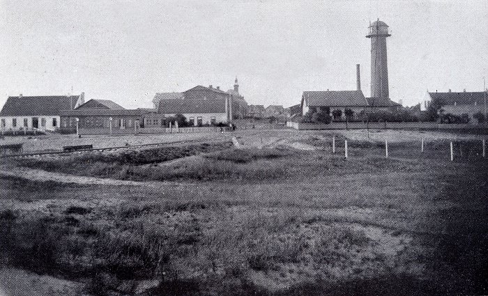 Eingang in den Ort von S&uuml;den aus