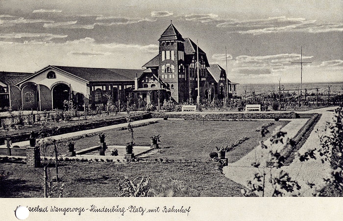 Hindenburgplatz mit Bahnhof