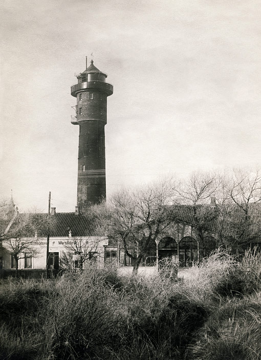 Bahnhofstra&szlig;e und Alter Leuchtturm