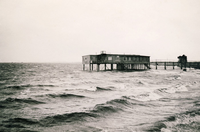 Schlafbaracke des B&uuml;nder Heims (Ost)