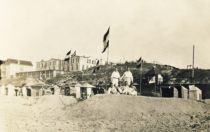 Hauptstrand unterhalb Monopol