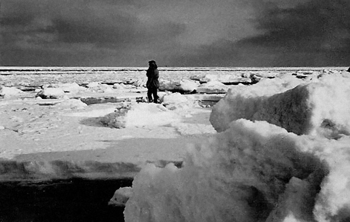 Eisschollen am Strand