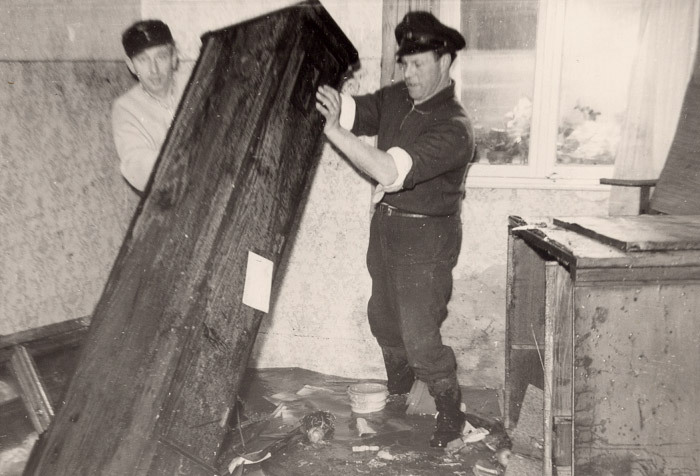 Von den Fluten zerst&ouml;rte Inneneinrichtung