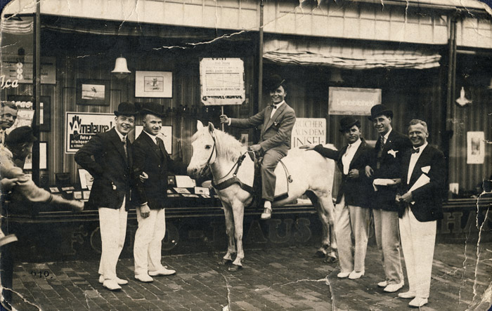 H. Schr&ouml;der &ndash; erstes Foto-Haus am Platze