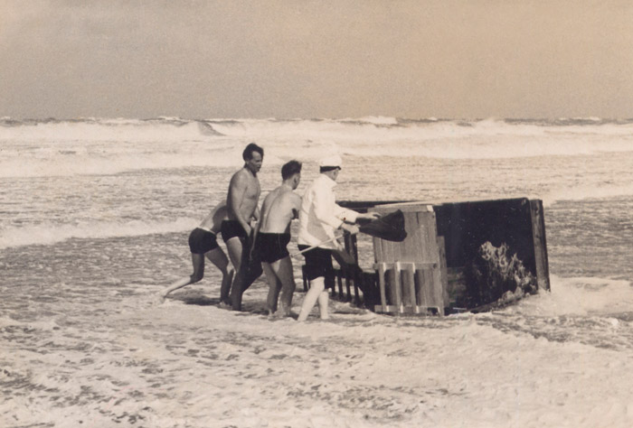 Umgest&uuml;rzter Badeturm