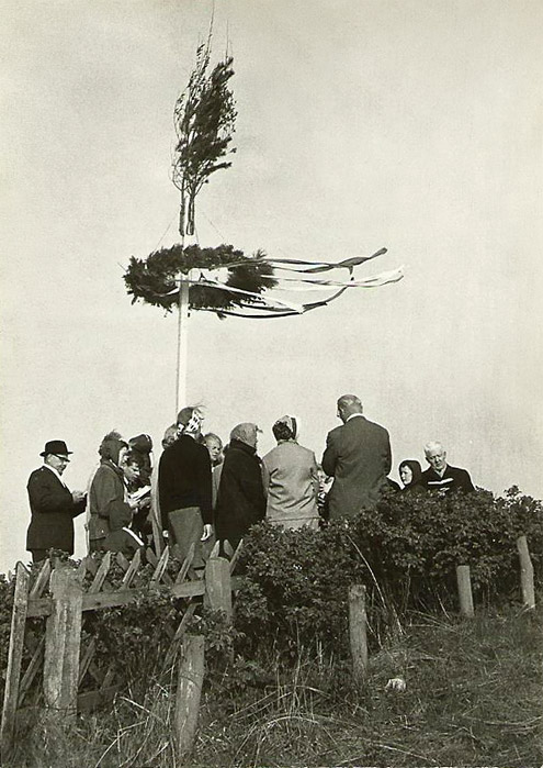 Maibaumaufstellen 1968