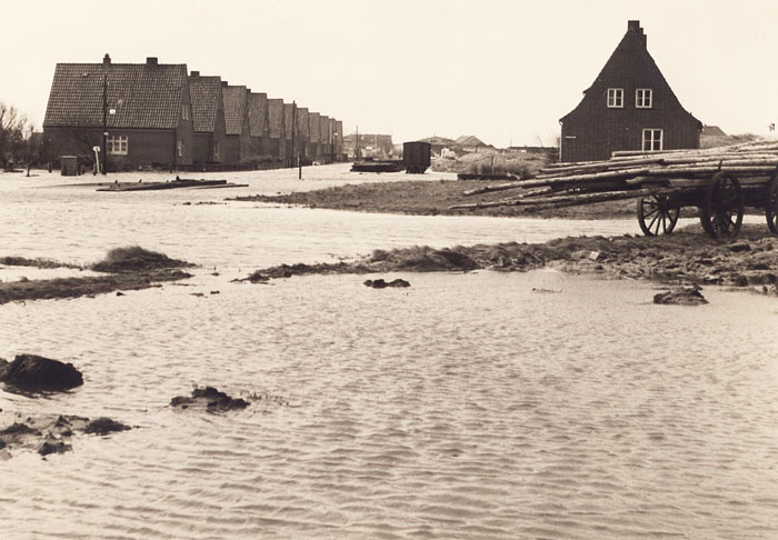Siedlerstra&szlig;e nach der Sturmflut