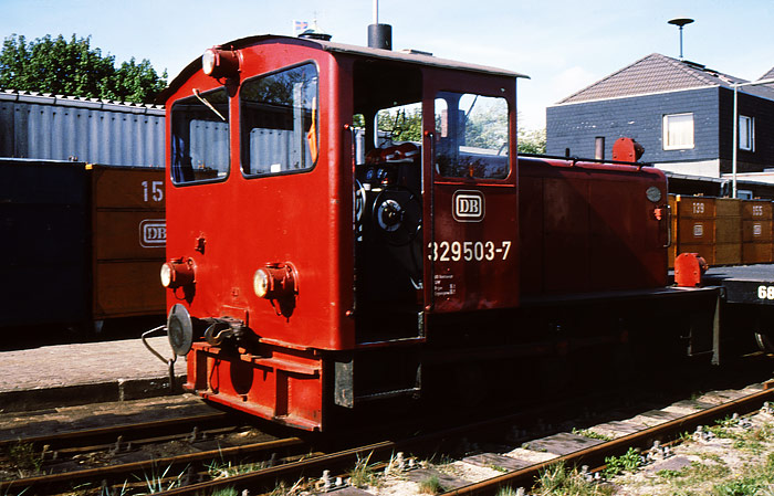 Lok &raquo;329&nbsp;503-7&laquo;