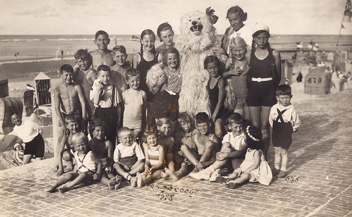 Eisb&auml;r am Strand