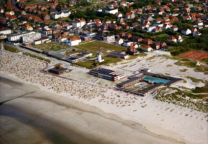 Luftaufnahme vom westlichen Hauptstrand
