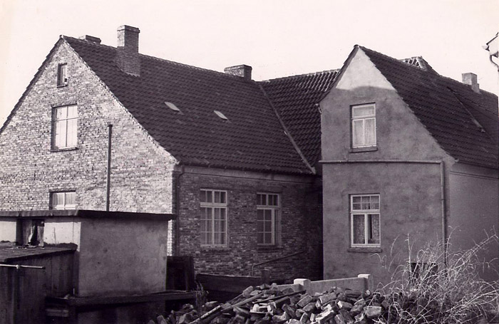 Geb&auml;ude im Dorf