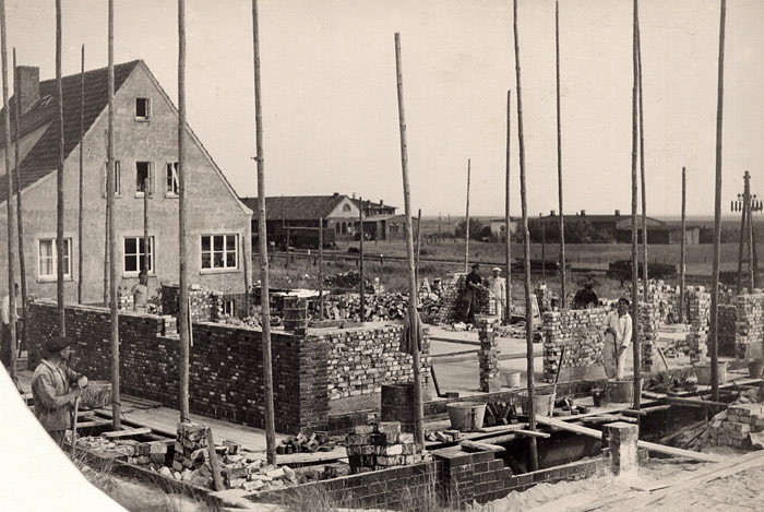 Hausbau in der Bahnhofstra&szlig;e