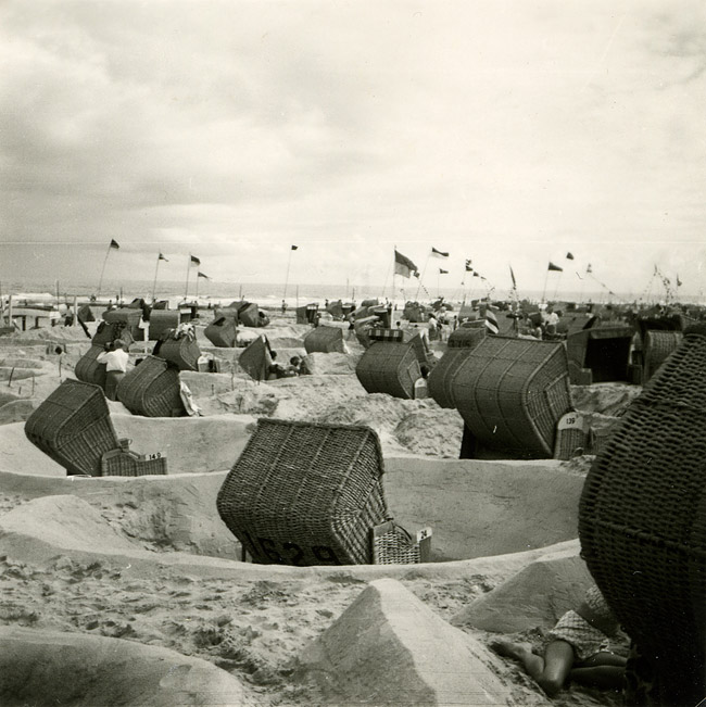 Strandk&ouml;rbe am Bade- und Burgenstrand