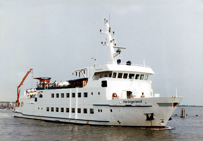 Motorschiff Harlingerland nach dem Ablegen