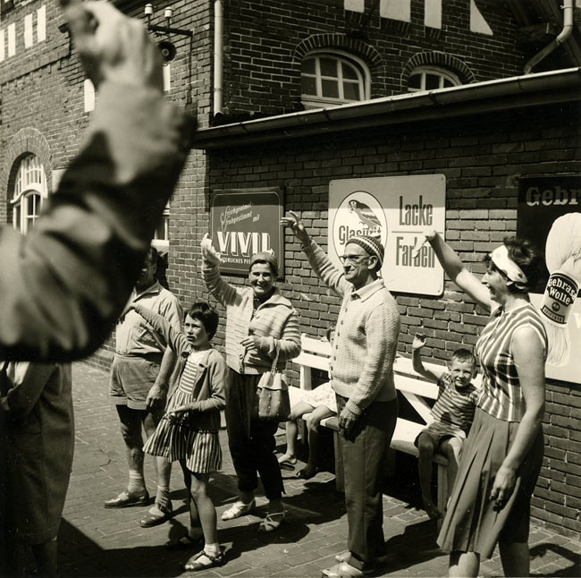 Abschiedsszene am Bahnhof
